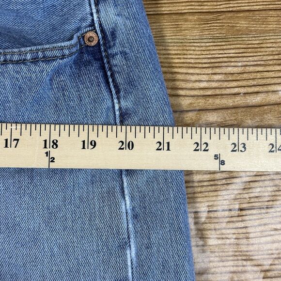 Levis‎ 501 Jeans Mens 36x34 Blue Light Wash Straight Leg Fit Button Fly - Picture 6 of 16